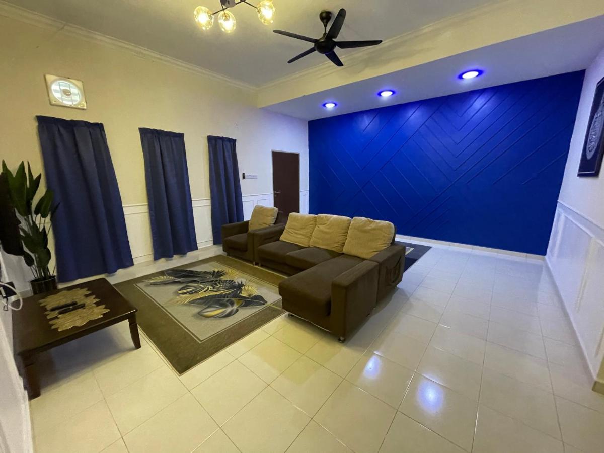 No 61 Nazirin Homestay Tmn Indah Raya 2 Manjung لومو المظهر الخارجي الصورة