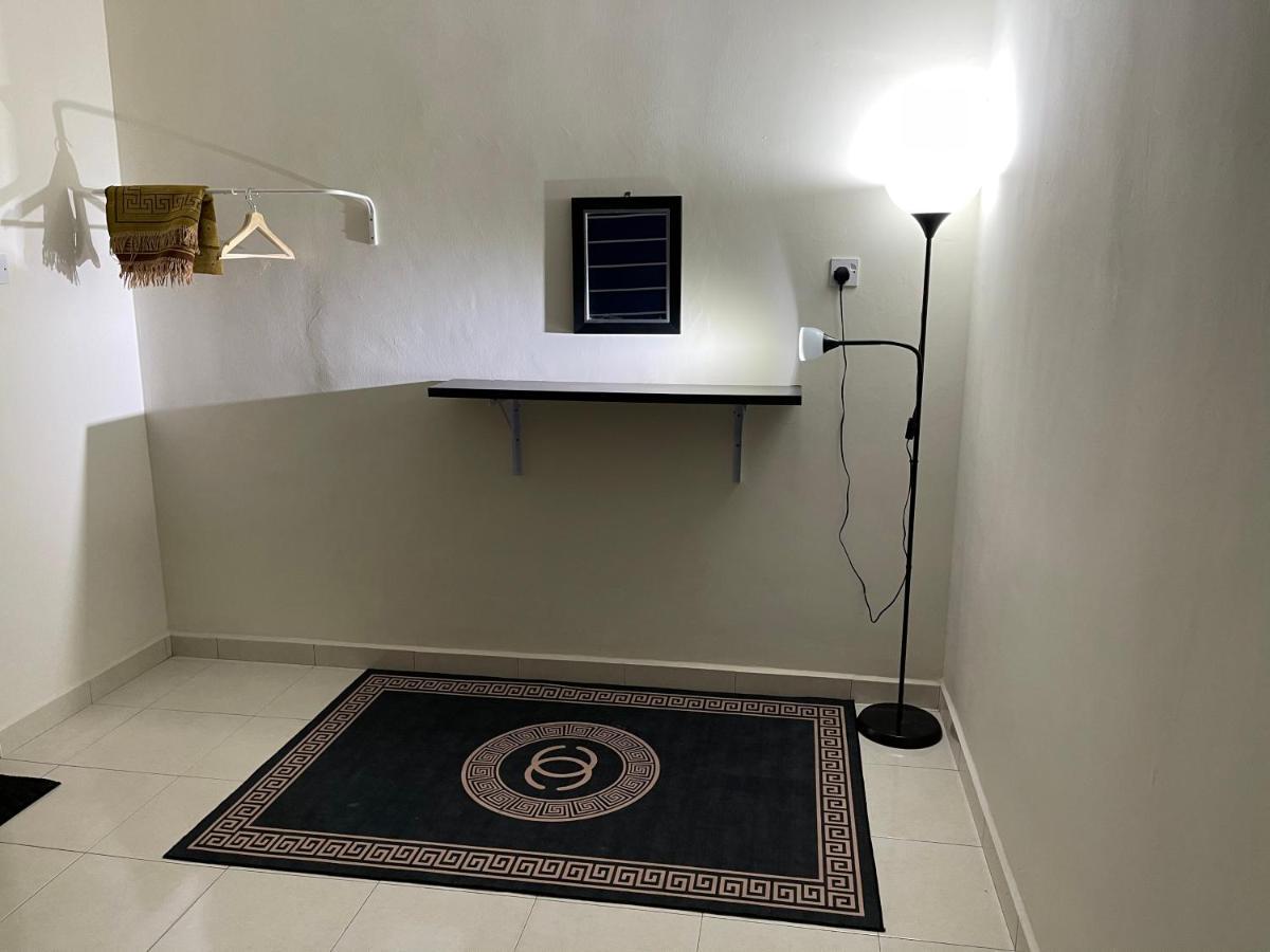 No 61 Nazirin Homestay Tmn Indah Raya 2 Manjung لومو المظهر الخارجي الصورة